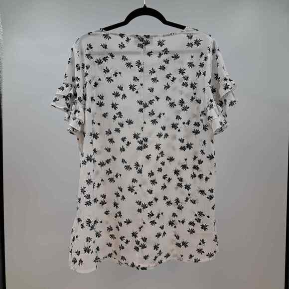 Lane Bryant Blouse Top 14 Floral Short Ruffle Flutter Sleeve Casual Black White - Picture 5 of 8